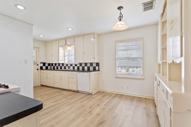 921 E Barbara Street, Tyler, TX 75701