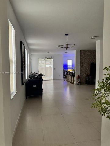 7414 NW 107th Court, Doral, FL 33178