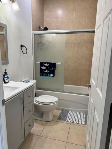 7414 NW 107th Court, Doral, FL 33178
