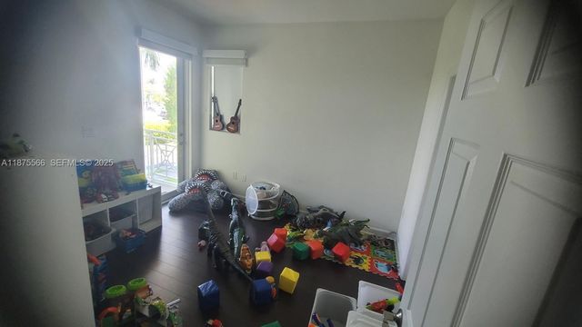 7414 NW 107th Court, Doral, FL 33178