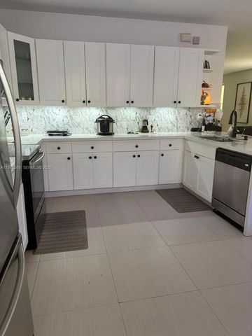 7414 NW 107th Court, Doral, FL 33178