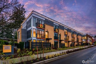 165 100th Avenue NE #165, Bellevue, WA 98004