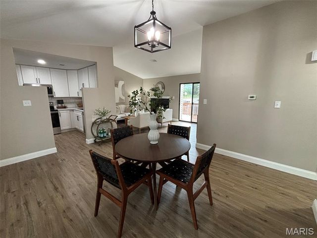 1756 Pineberry Court, St Louis, MO 63146