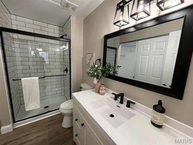 1756 Pineberry Court, St Louis, MO 63146