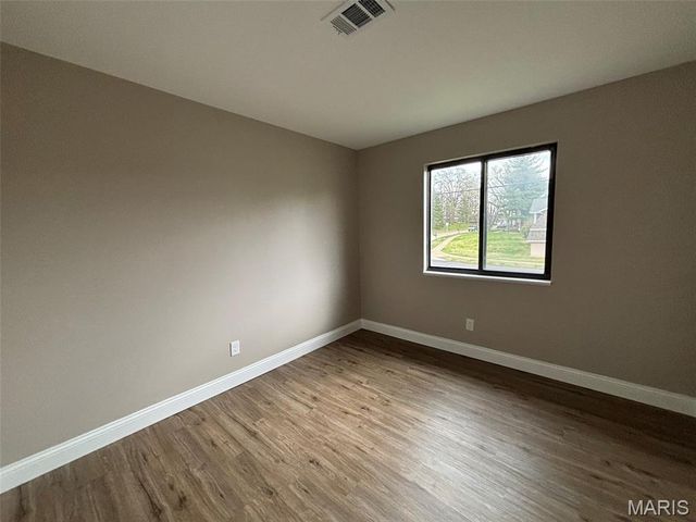 1756 Pineberry Court, St Louis, MO 63146