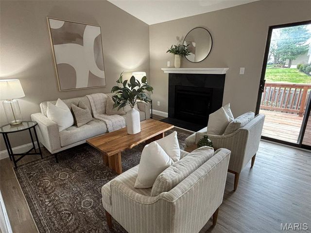1756 Pineberry Court, St Louis, MO 63146