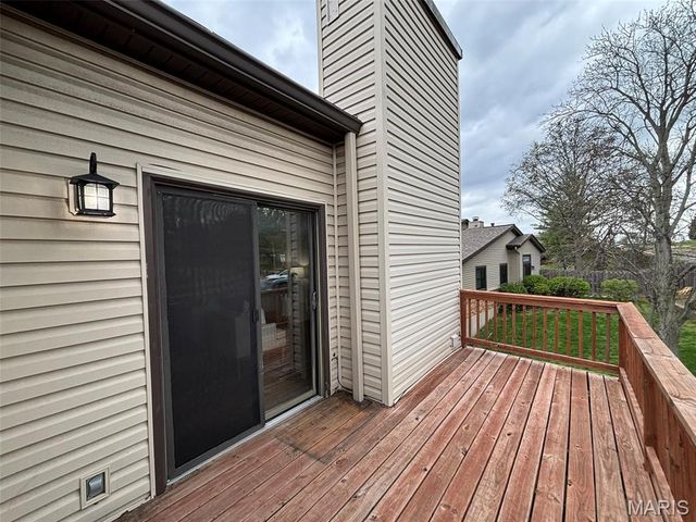 1756 Pineberry Court, St Louis, MO 63146