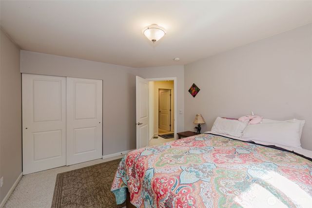 221 Farragut Avenue, Port Orchard, WA 98366