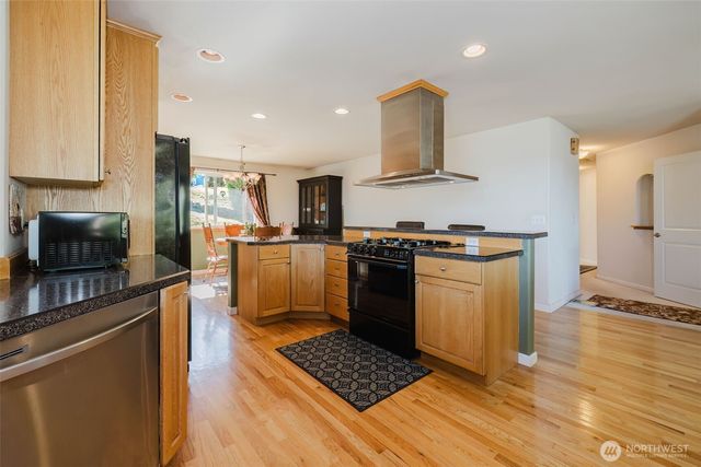 221 Farragut Avenue, Port Orchard, WA 98366