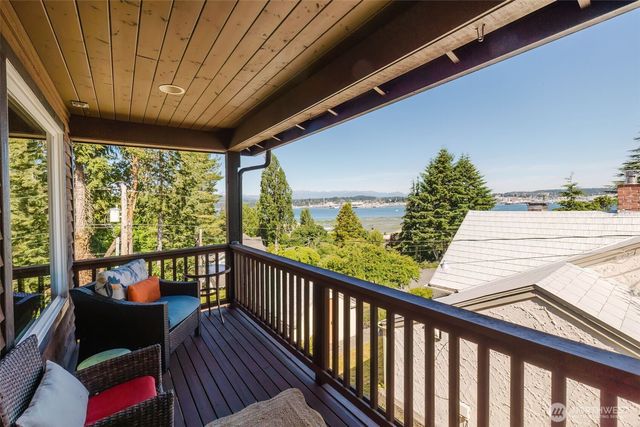 221 Farragut Avenue, Port Orchard, WA 98366