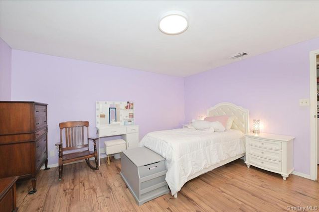 271 Birchwood Road, Medford, NY 11763