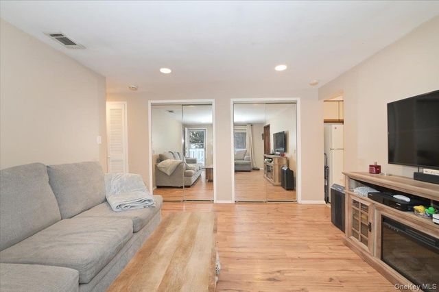 271 Birchwood Road, Medford, NY 11763