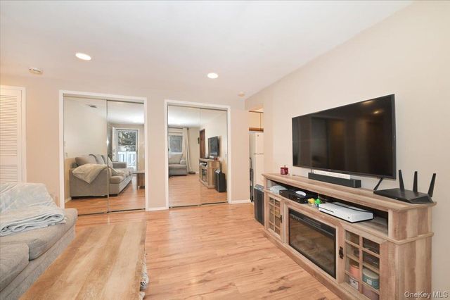 271 Birchwood Road, Medford, NY 11763