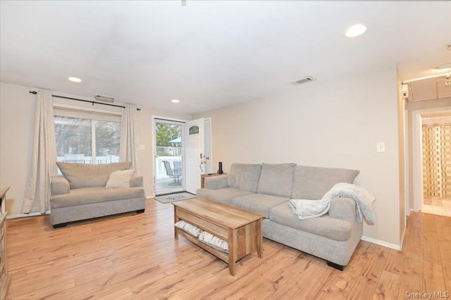 271 Birchwood Road, Medford, NY 11763