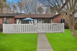 271 Birchwood Road, Medford, NY 11763