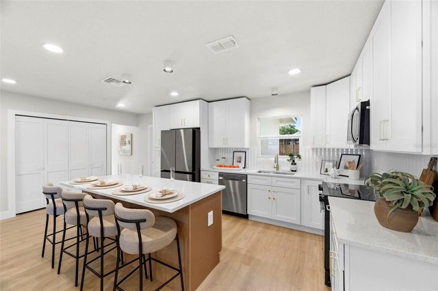 2860 64TH TERRACE S, St Petersburg, FL 33712