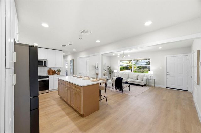 2860 64TH TERRACE S, St Petersburg, FL 33712