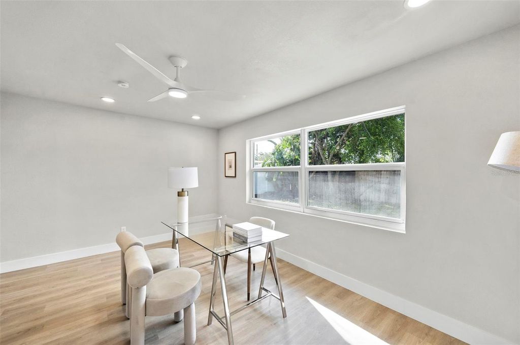 Image 16 of property listing at 2860 64TH TERRACE S, St Petersburg, FL 33712