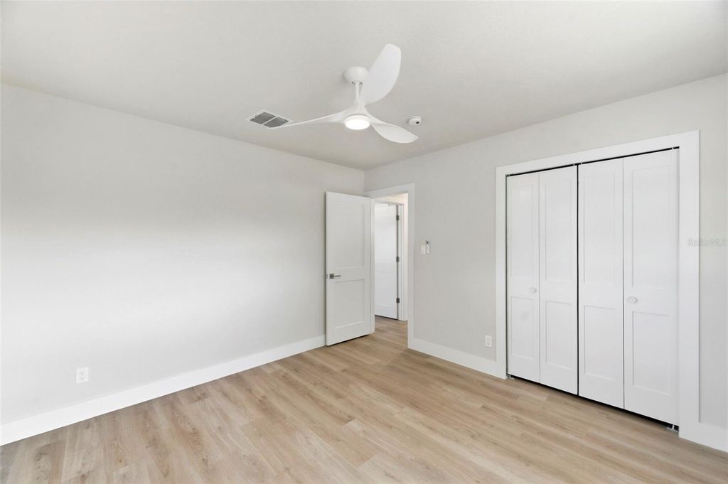 Image 25 of property listing at 2860 64TH TERRACE S, St Petersburg, FL 33712