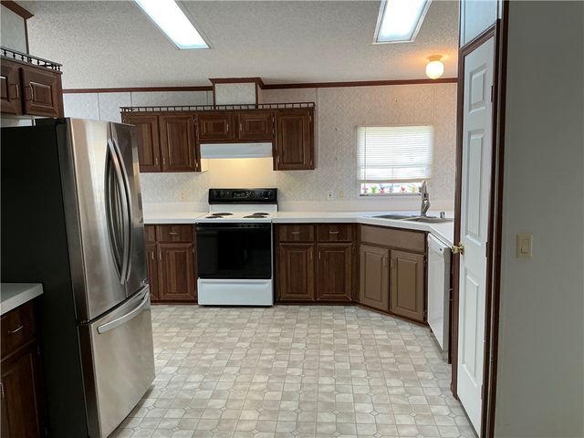 1951 Lanier Drive, Waycross, GA 31503