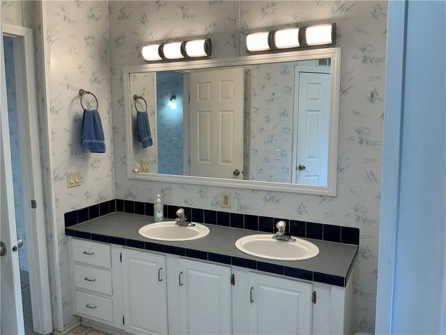 1951 Lanier Drive, Waycross, GA 31503