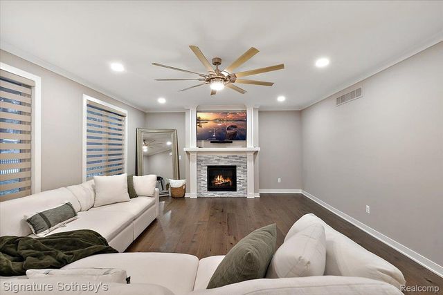 54085 Deadwood Lane, Shelby Charter Township, MI 48316