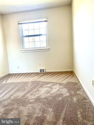 1 KERWICK CT, North Wales, PA 19454