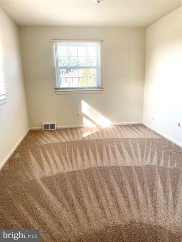 1 KERWICK CT, North Wales, PA 19454