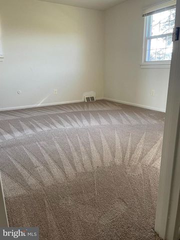 1 KERWICK CT, North Wales, PA 19454