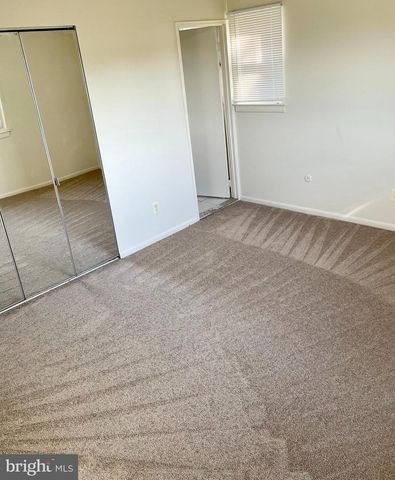 1 KERWICK CT, North Wales, PA 19454