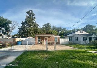 8300 BERRY Avenue, Jacksonville, FL 32211