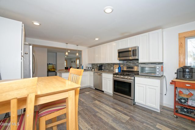 941 6th St Street, Rensselaer, NY 12144