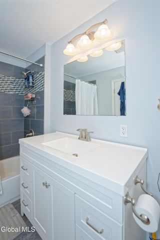 941 6th St Street, Rensselaer, NY 12144