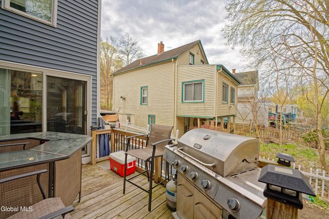 941 6th St Street, Rensselaer, NY 12144