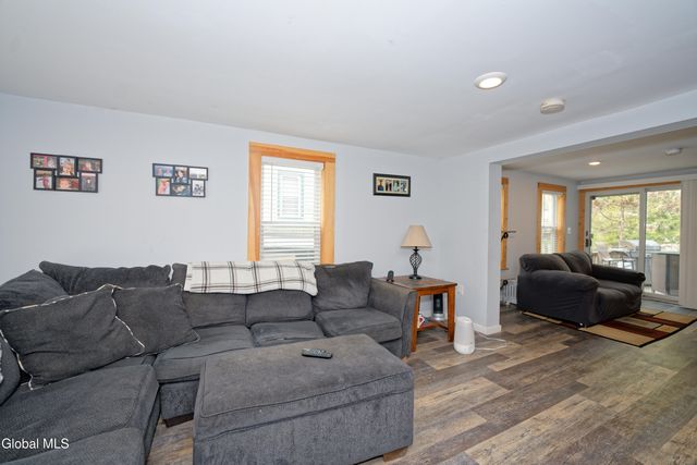 941 6th St Street, Rensselaer, NY 12144