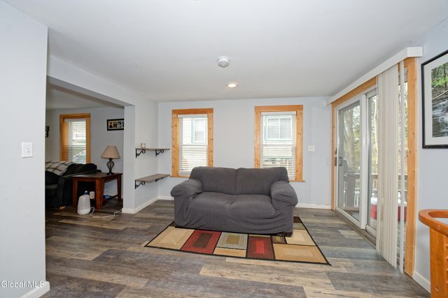 941 6th St Street, Rensselaer, NY 12144