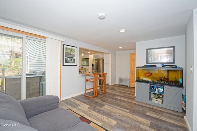 941 6th St Street, Rensselaer, NY 12144