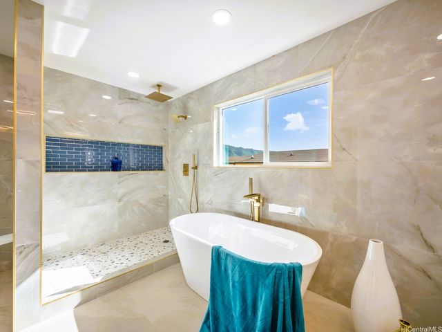 3565 Loulu Street, Honolulu, HI 96822