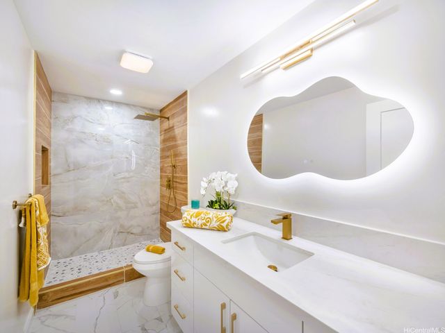 3565 Loulu Street, Honolulu, HI 96822