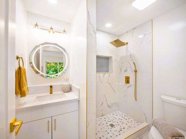 3565 Loulu Street, Honolulu, HI 96822