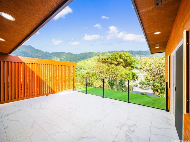 3565 Loulu Street, Honolulu, HI 96822