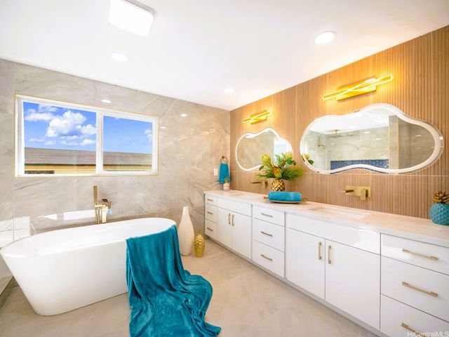 3565 Loulu Street, Honolulu, HI 96822