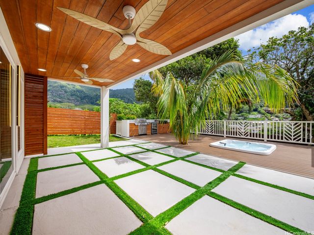 3565 Loulu Street, Honolulu, HI 96822