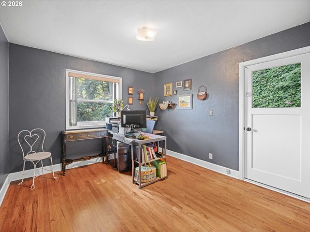 21635 WILLAMETTE Dr, West Linn, OR 97068