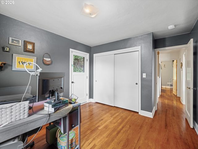 21635 WILLAMETTE Dr, West Linn, OR 97068