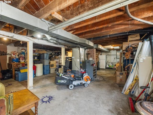 21635 WILLAMETTE Dr, West Linn, OR 97068