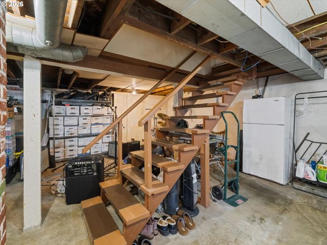 21635 WILLAMETTE Dr, West Linn, OR 97068