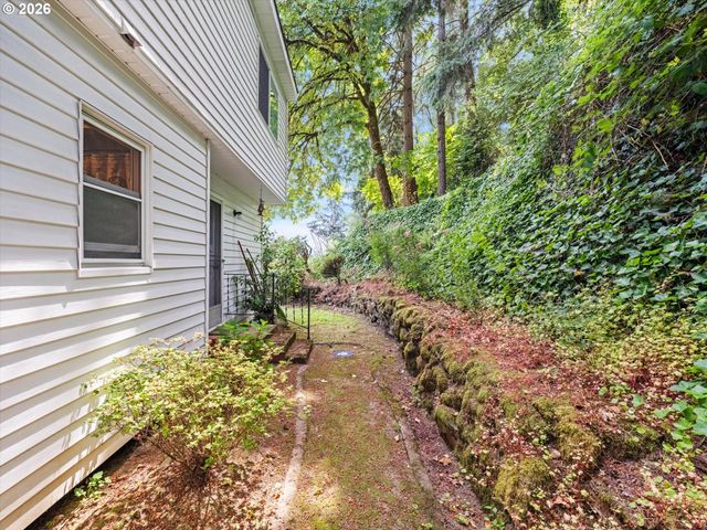 21635 WILLAMETTE Dr, West Linn, OR 97068