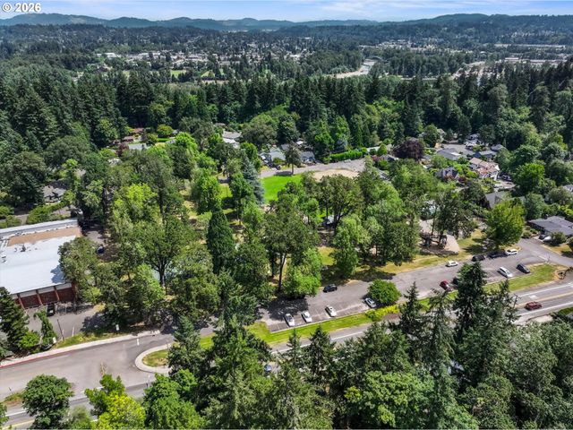 21635 WILLAMETTE Dr, West Linn, OR 97068