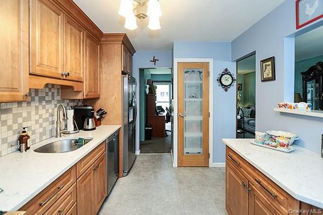 99 Ronkonkoma Boulevard, Centereach, NY 11720